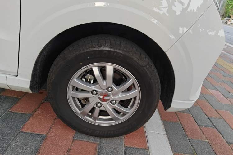 Used Wuling Hongguang 2021 1.5L Facelift S Comfort Version Hydraulic Power Steering LAR Right Front Wheel Hub