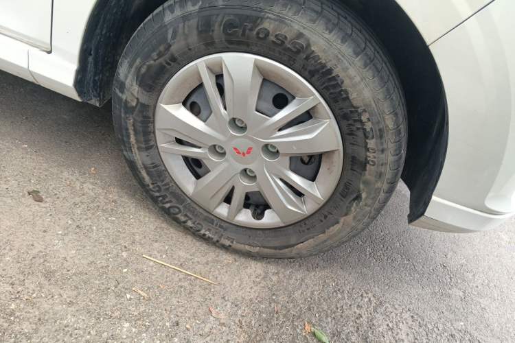 Used Wuling Hongguang 2021 1.5L Facelift S Comfort Version Hydraulic Power Steering LAR Right Front Wheel Hub