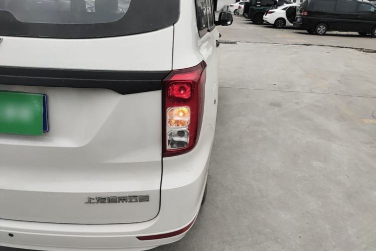Used Wuling Hongguang 2021 1.5L Revised S Base Version with Electric Power Steering LAR Right Rear Taillight