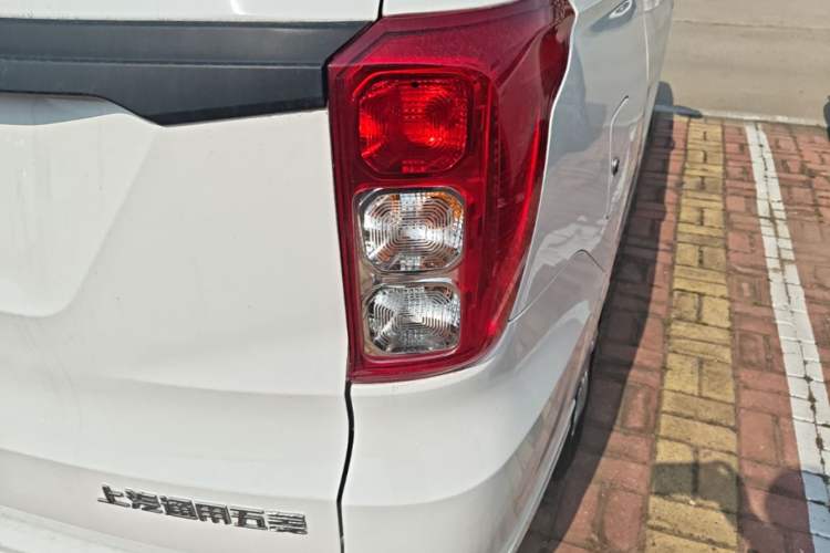 Used Wuling Hongguang 2021 1.5L Revised S Base Version Hydraulic Power Steering LAR Right Rear Taillight