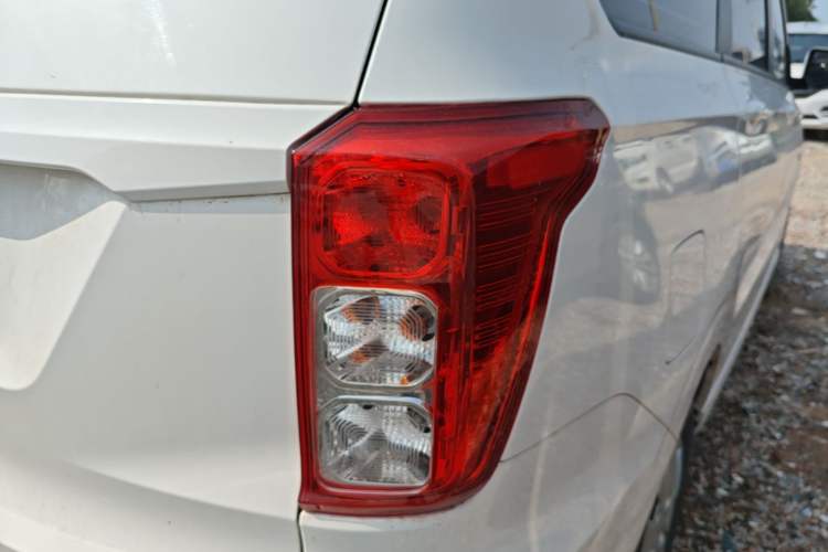 Used Wuling Hongguang 2021 1.5L Facelift S Comfort Version Hydraulic Power Steering LAR Right Rear Taillight