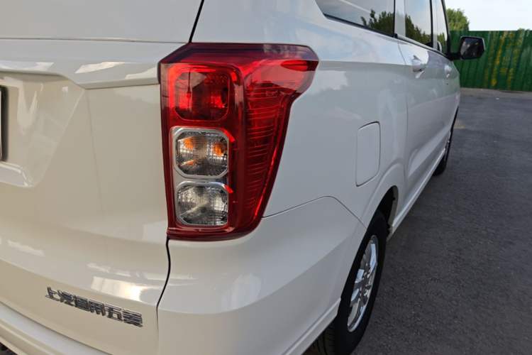 Used Wuling Hongguang 2021 1.5L Revised S Standard Version with Electric Power Steering LAR Right Rear Taillight