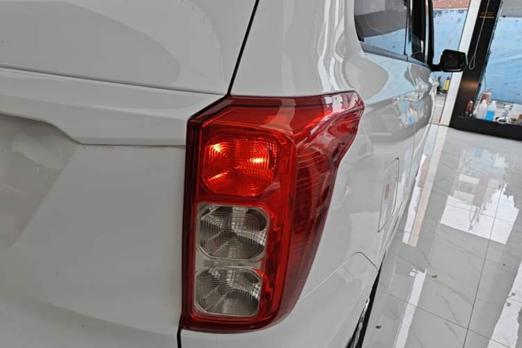 Used Wuling Hongguang 2021 1.5L Facelift S Comfort Version Hydraulic Power Steering LAR Right Rear Taillight