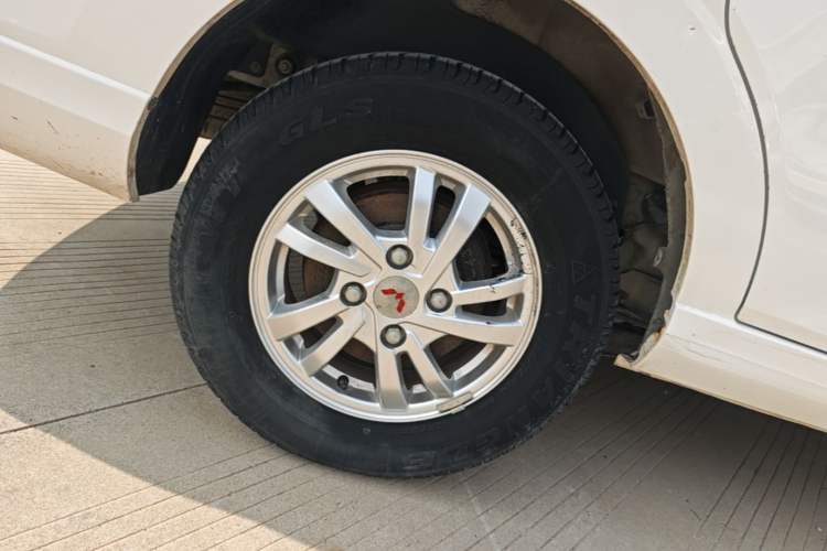 Used Wuling Hongguang 2021 1.5L Revised S Standard Version with Electric Power Steering LAR Right Rear Wheel Hub