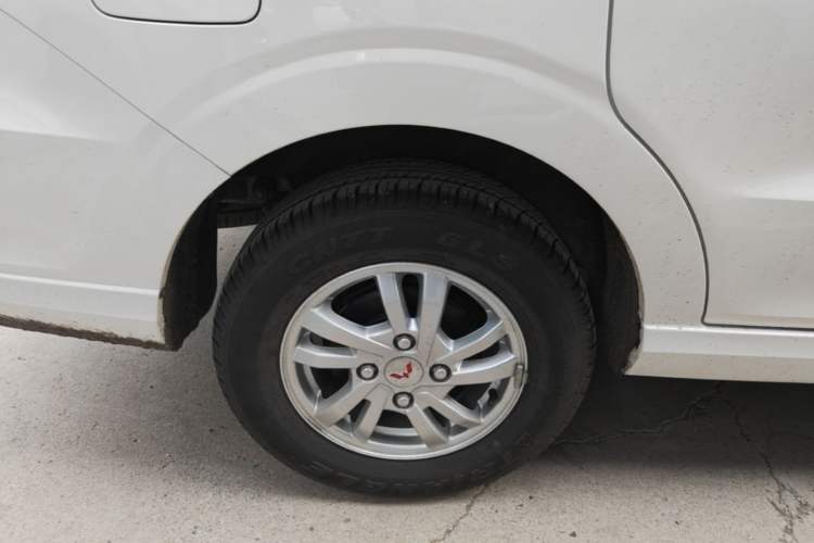Used Wuling Hongguang 2021 1.5L Facelift S Comfort Version Hydraulic Power Steering LAR Right Rear Wheel Hub
