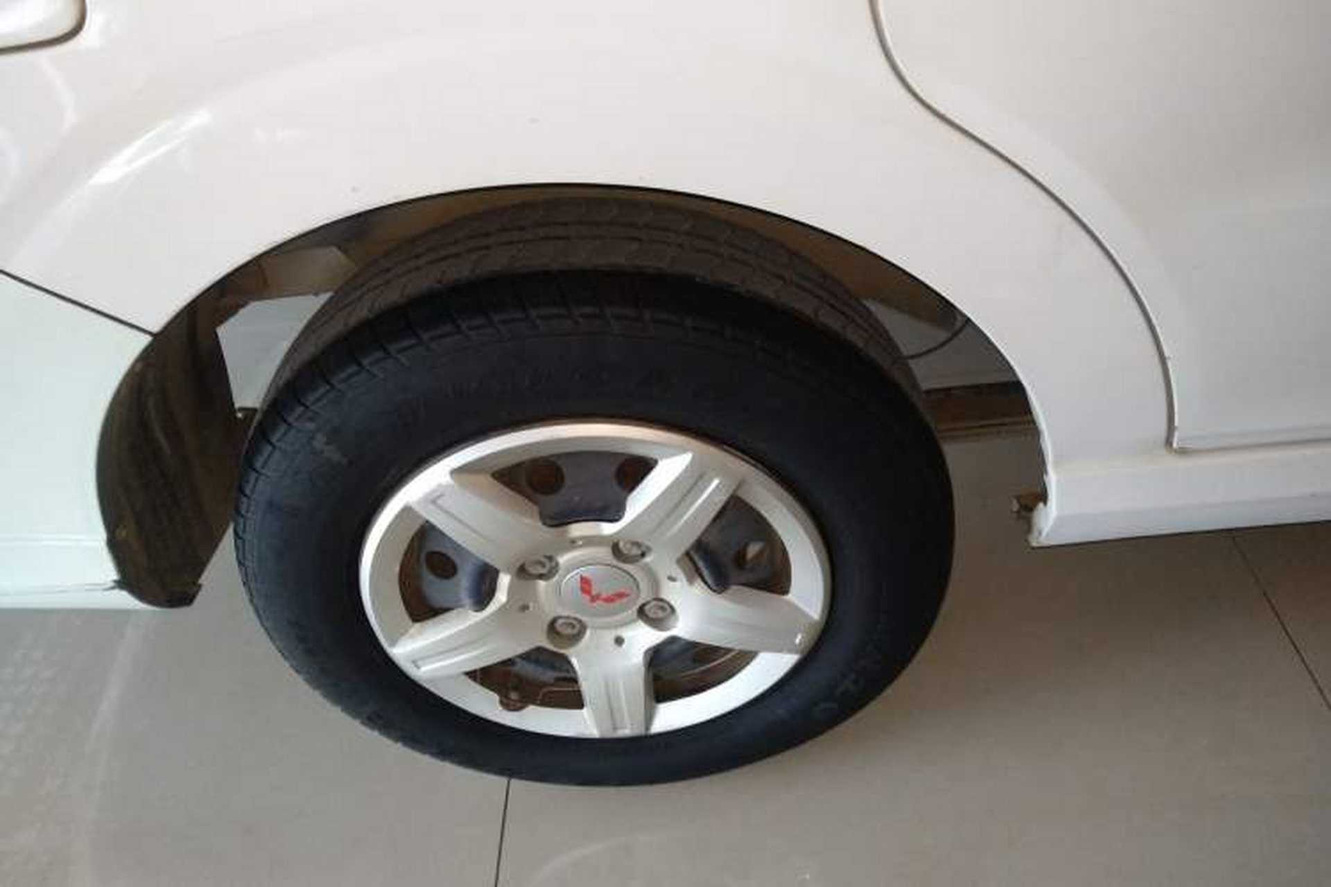 Used Wuling Hongguang 2021 1.5L Revised S Base Version with Electric Power Steering LAR Right Rear Wheel Hub