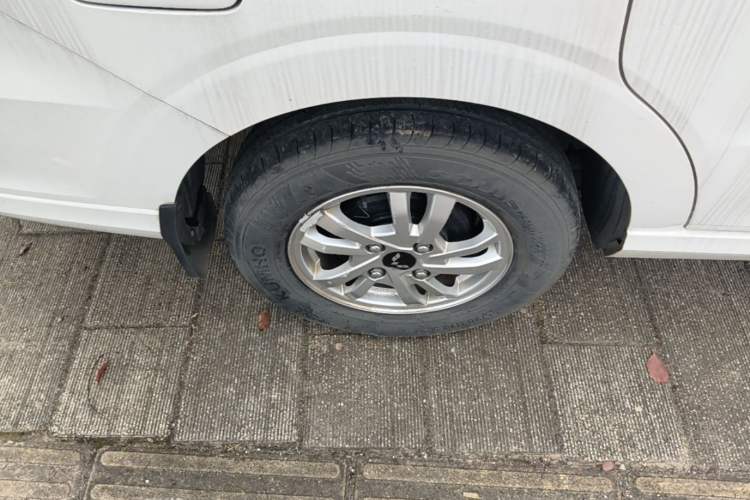 Used Wuling Hongguang 2021 1.5L Facelift S Comfort Version Hydraulic Power Steering LAR Right Rear Wheel Hub