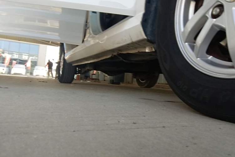 Used Wuling Hongguang 2021 1.5L Revised S Standard Version Hydraulic-Power-Assisted LAR Right Side Sill