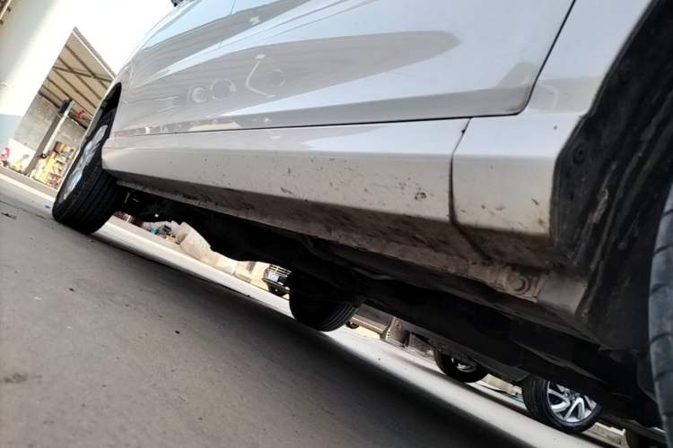Used Wuling Hongguang 2021 1.5L Revised S Standard Version with Electric Power Steering LAR Right Side Sill
