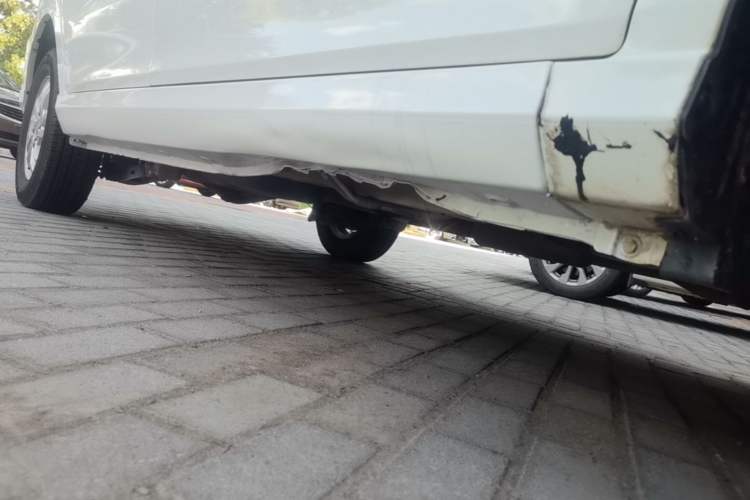Used Wuling Hongguang 2021 1.5L S Comfort Edition LAR Right Side Sill