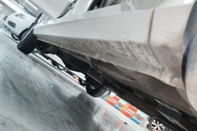 Used Wuling Hongguang 2021 1.5L S Standard Version LAR Right Side Sill
