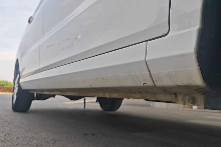 Used Wuling Hongguang 2021 1.5L Revised S Standard Version with Electric Power Steering LAR Right Side Sill