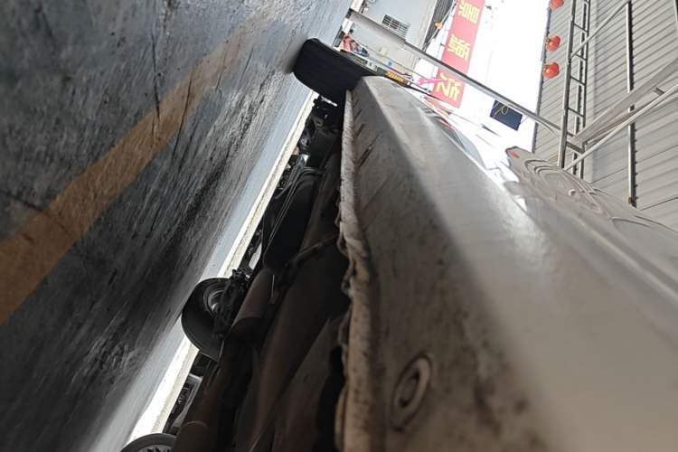 Used Wuling Hongguang 2021 1.5L S Comfort Edition LAR Right Side Sill