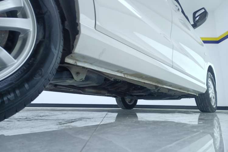 Used Wuling Hongguang 2021 1.5L Revised S Standard Version with Electric Power Steering LAR Right Side Sill
