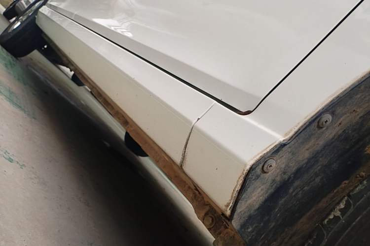 Used Wuling Hongguang 2021 1.5L S Standard Version LAR Right Side Sill