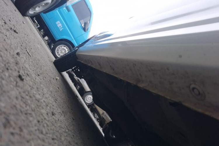 Used Wuling Hongguang 2021 1.5L Facelifted S Comfort Version with Electric Power Steering LAR Right Side Sill
