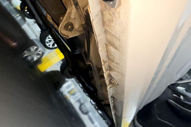 Used Wuling Hongguang 2021 1.5L Facelifted S Comfort Version with Electric Power Steering LAR Right Side Sill