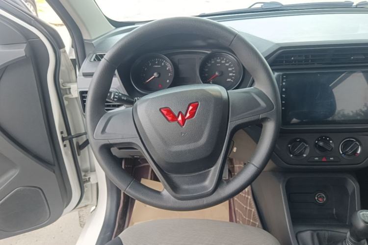 Used Wuling Hongguang 2021 1.5L S Base Version LAR Steering Wheel