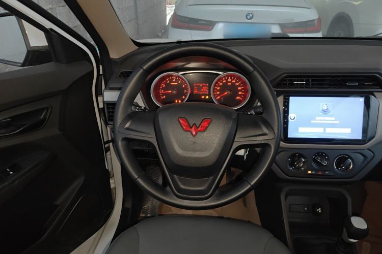 Used Wuling Hongguang 2021 1.5L Revised S Standard Version with Electric Power Steering LAR Steering Wheel