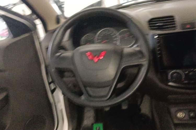 Used Wuling Hongguang 2021 1.5L Revised S Base Version with Electric Power Steering LAR Steering Wheel