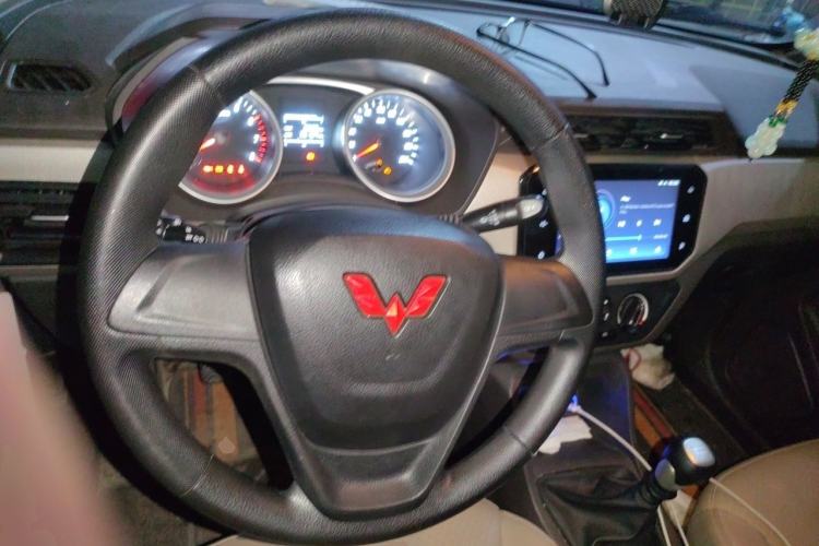 Used Wuling Hongguang 2021 1.5L Facelifted S Comfort Version with Electric Power Steering LAR Steering Wheel
