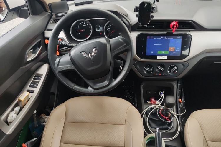 Used Wuling Hongguang 2021 1.5L S Comfort Edition LAR Steering Wheel