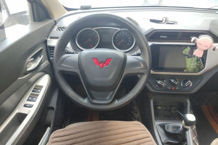 Used Wuling Hongguang 2021 1.5L S Comfort Edition LAR Steering Wheel