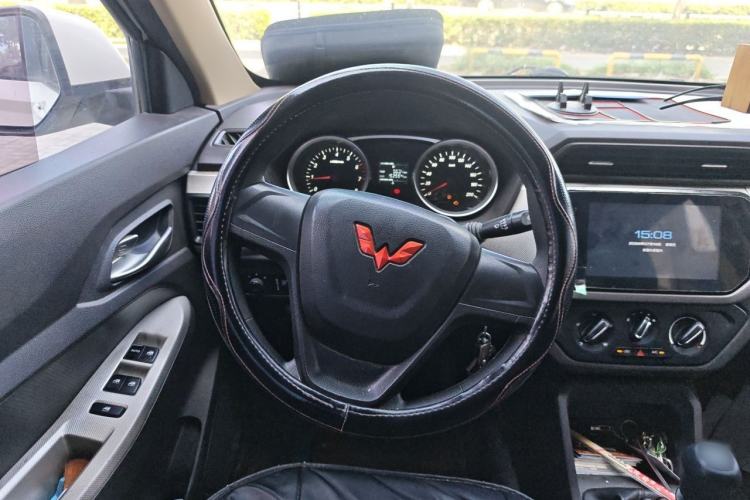 Used Wuling Hongguang 2021 1.5L Facelifted S Comfort Version with Electric Power Steering LAR Steering Wheel