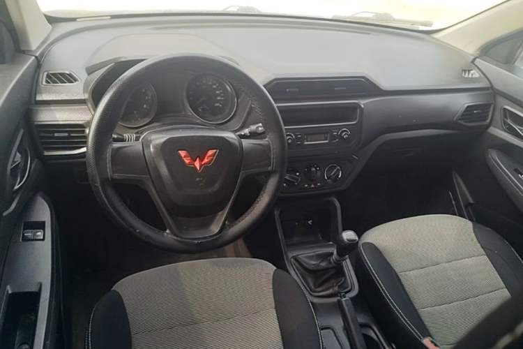 Used Wuling Hongguang 2021 1.5L S Base Version LAR Steering Wheel