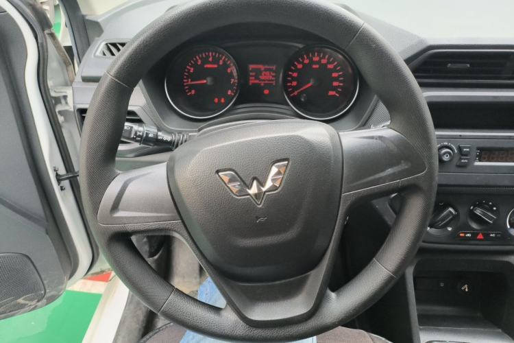 Used Wuling Hongguang 2021 1.5L S Base Version LAR Steering Wheel
