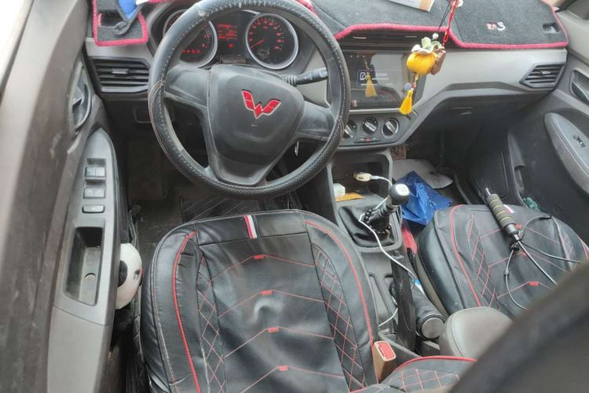 Used Wuling Hongguang 2021 1.5L Revised S Standard Version Hydraulic-Power-Assisted LAR Steering Wheel
