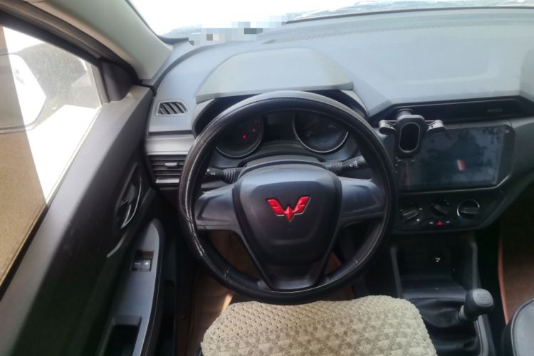 Used Wuling Hongguang 2021 1.5L Revised S Base Version with Electric Power Steering LAR Steering Wheel