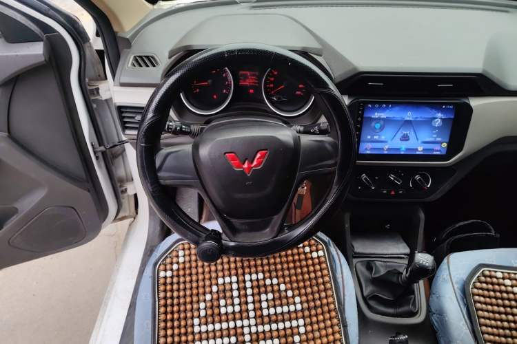 Used Wuling Hongguang 2021 1.5L Revised S Standard Version with Electric Power Steering LAR Steering Wheel