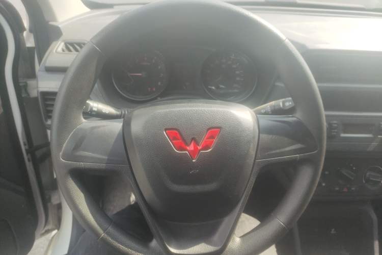 Used Wuling Hongguang 2021 1.5L S Base Version LAR Steering Wheel