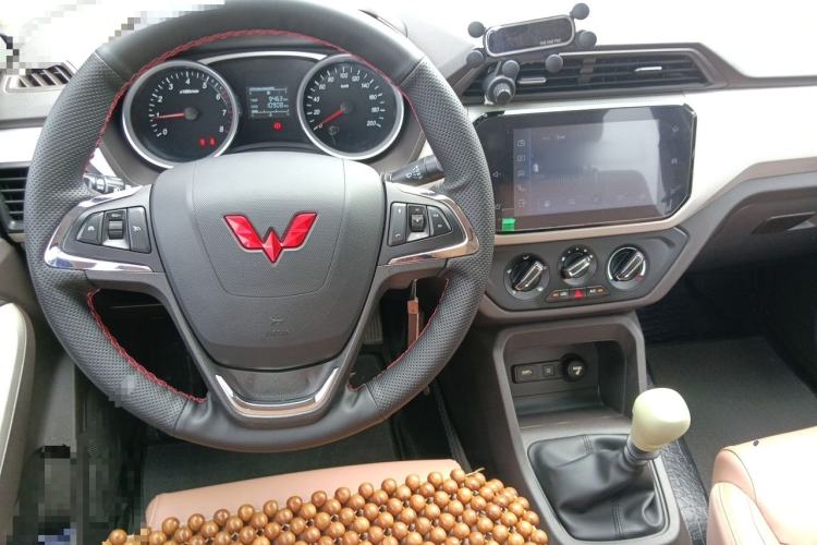 Used Wuling Hongguang 2021 1.5L Facelifted S Comfort Version with Electric Power Steering LAR Steering Wheel