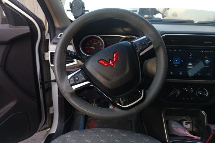 Used Wuling Hongguang 2021 1.5L Revised S Standard Version with Electric Power Steering LAR Steering Wheel
