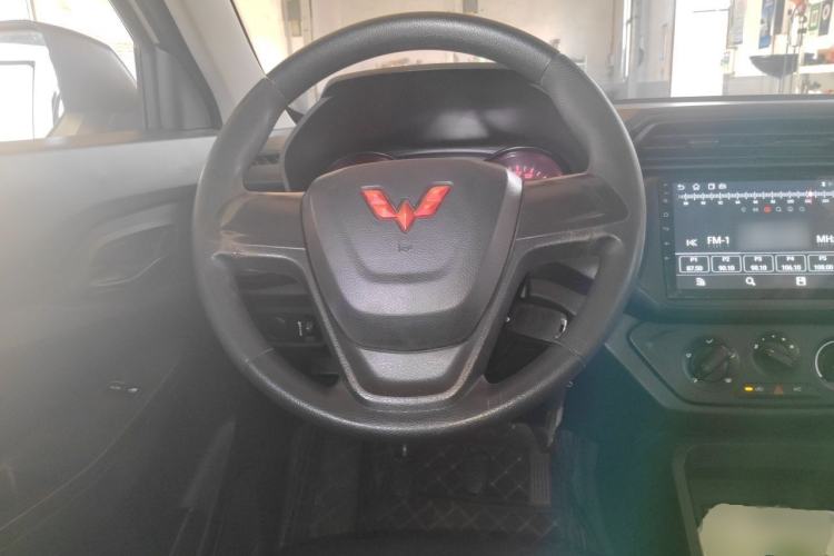 Used Wuling Hongguang 2021 1.5L Revised S Base Version with Electric Power Steering LAR Steering Wheel