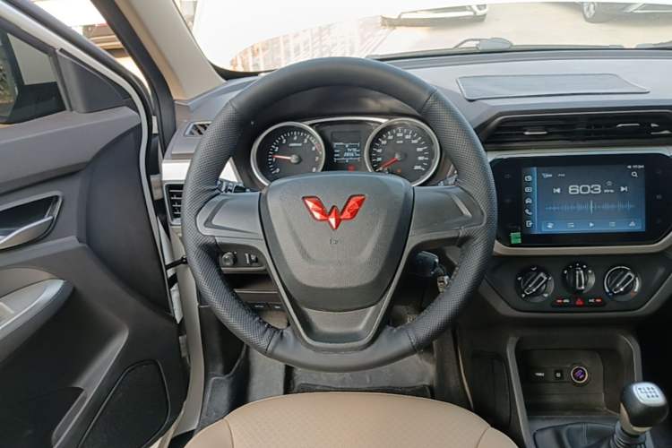 Used Wuling Hongguang 2021 1.5L Facelift S Comfort Version Hydraulic Power Steering LAR Steering Wheel