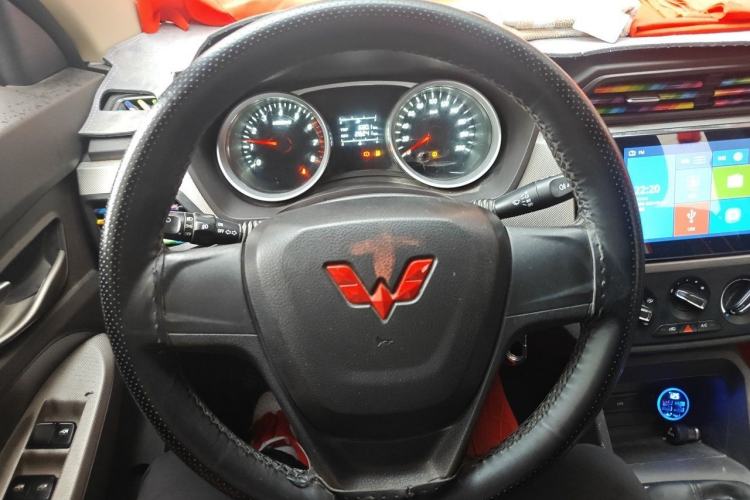 Used Wuling Hongguang 2021 1.5L Facelifted S Comfort Version with Electric Power Steering LAR Steering Wheel