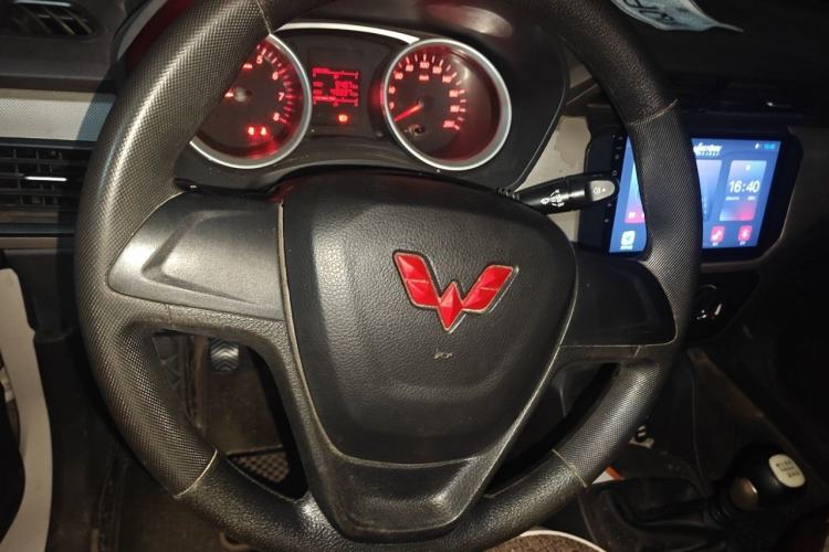 Used Wuling Hongguang 2021 1.5L S Standard Version LAR Steering Wheel
