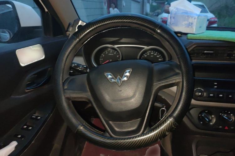 Used Wuling Hongguang 2021 1.5L S Standard Version LAR Steering Wheel