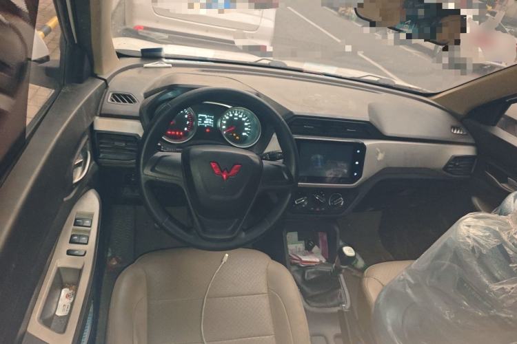 Used Wuling Hongguang 2021 1.5L Facelifted S Comfort Version with Electric Power Steering LAR Steering Wheel