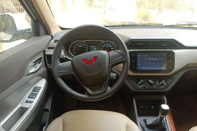 Used Wuling Hongguang 2021 1.5L Facelift S Comfort Version Hydraulic Power Steering LAR Steering Wheel