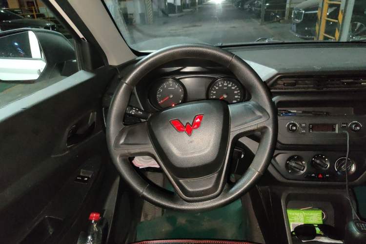 Used Wuling Hongguang 2021 1.5L Restyled S Basic Window-Sealed Car with Electric Power Steering LAR Steering Wheel