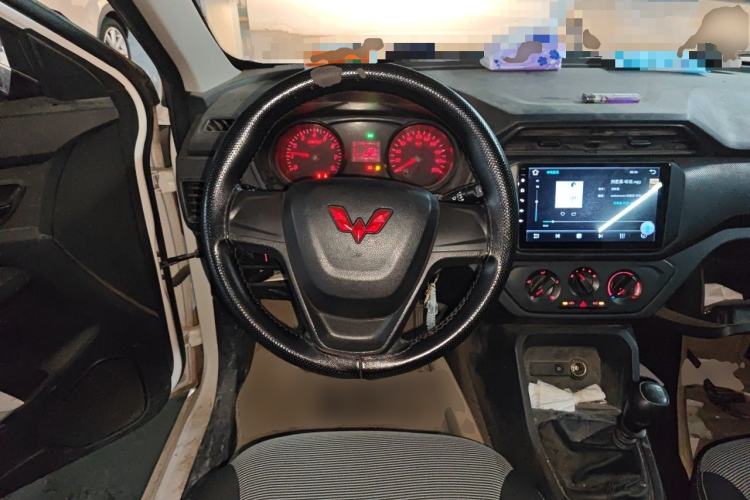 Used Wuling Hongguang 2021 1.5L S Base Version LAR Steering Wheel
