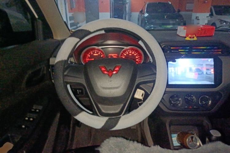 Used Wuling Hongguang 2021 1.5L S Standard Version LAR Steering Wheel