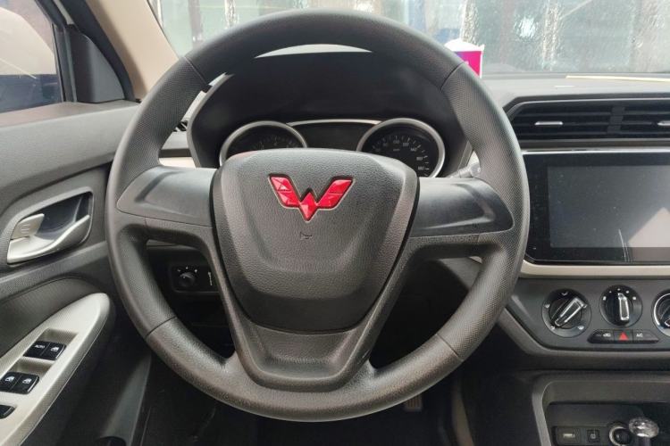 Used Wuling Hongguang 2021 1.5L Facelifted S Comfort Version with Electric Power Steering LAR Steering Wheel