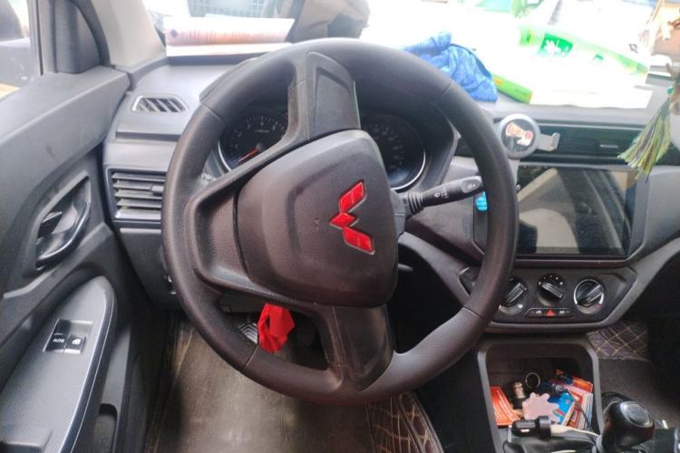 Used Wuling Hongguang 2021 1.5L Revised S Base Version with Electric Power Steering LAR Steering Wheel