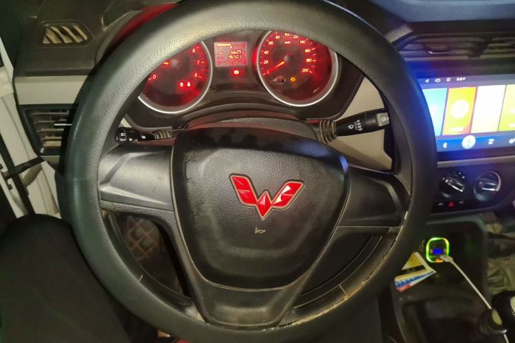 Used Wuling Hongguang 2021 1.5L S Standard Version LAR Steering Wheel