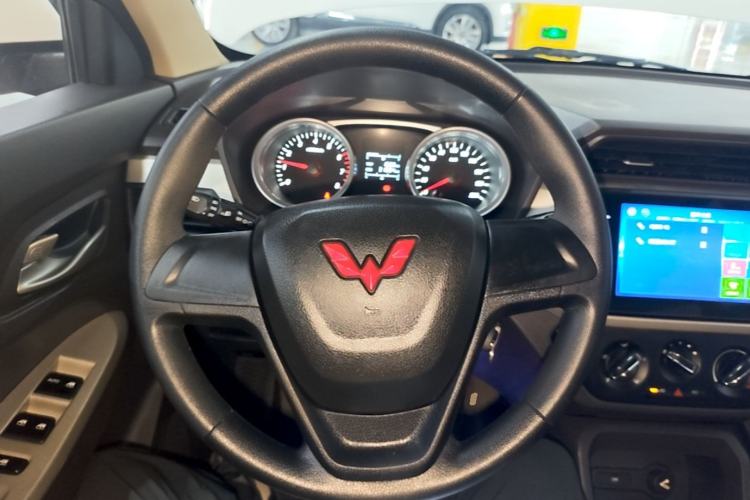 Used Wuling Hongguang 2021 1.5L Facelifted S Comfort Version with Electric Power Steering LAR Steering Wheel